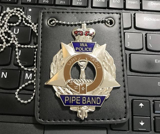 Australian Western Australia WA Police Badge SANS Tache Pipe Band